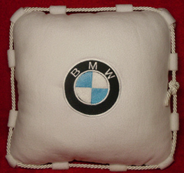 автомобильная подушка bmw