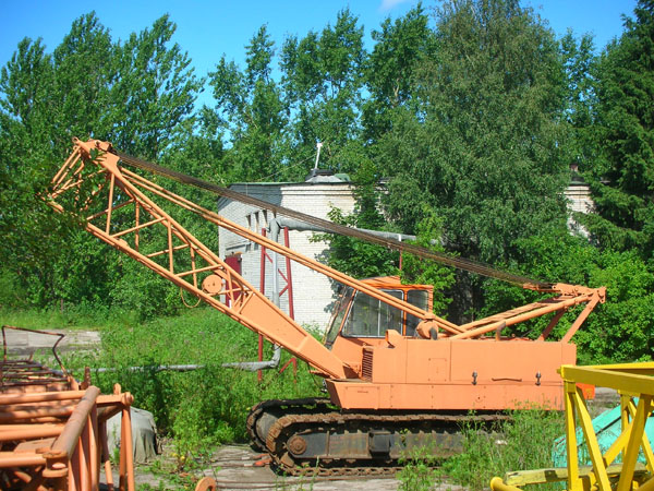 гусеничный кран СКГ-63-100