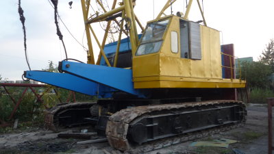 гусеничный кран СКГ-63-100