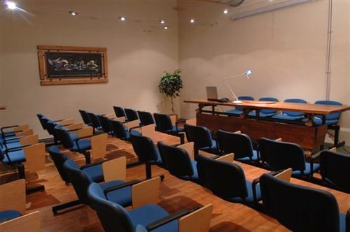 оборудованные офисы различного уровня представительности