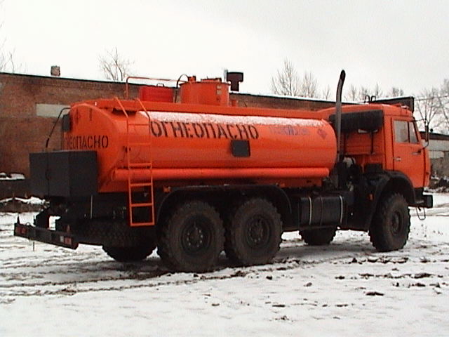 топливозаправщик 11200л