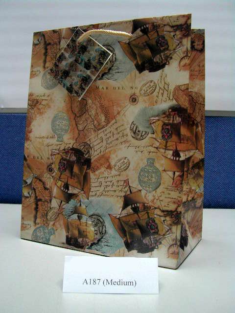 Подарочный пакет A187 (18x23x10 см)